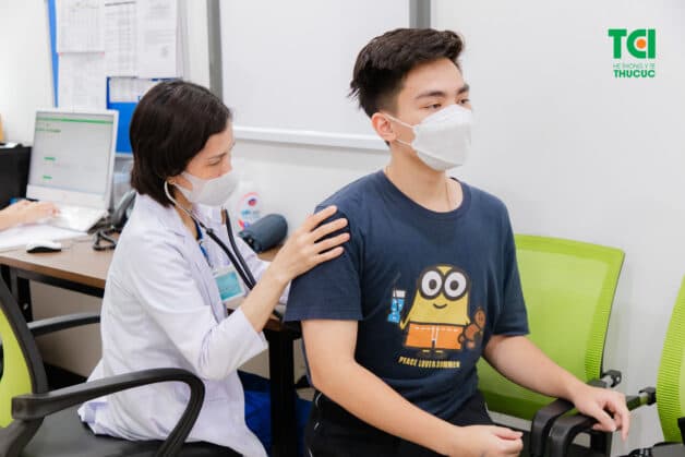 Bạn cần thăm khám và điều trị áp xe phổi theo phác đồ phù hợp