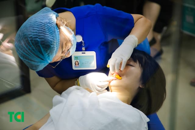 Đừng bỏ qua nếu bạn muốn biết điều trị tủy răng bao nhiêu tiền