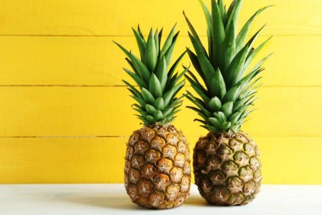 Xơ gan ăn trái cây gì? Dứa chứa nhiều vitamin, khoáng chất bổ dưỡng giúp cải thiện chức năng của gan