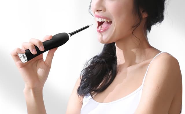 Hiệu quả và an toàn của dụng cụ tự lấy cao răng