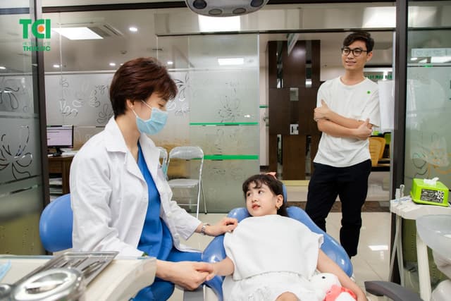 Các cách và giá điều trị tủy răng sữa