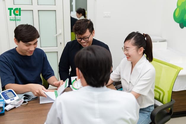 vắc xin thương hàn