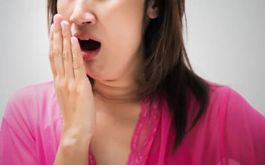 Cách khắc phục hôi miệng ăn tỏi, ăn uống nói chung