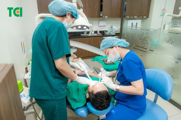 hôi miệng sau khi nhổ răng