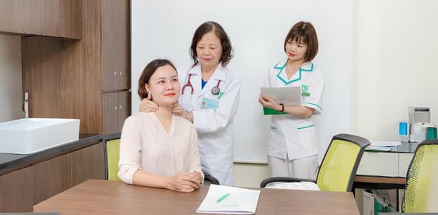 Các bước khám tuyến giáp lâm sàng