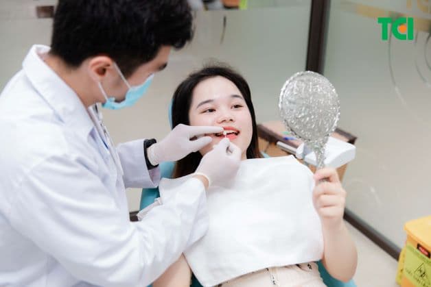 Một số trường hợp được khuyên nên thực hiện bọc răng sứ