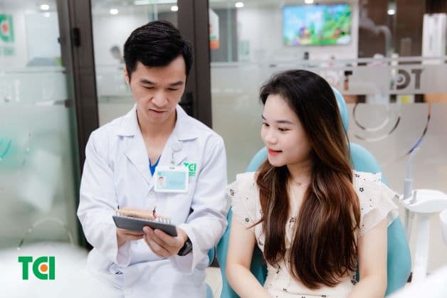 Cũng có trường hợp bác sĩ khuyên không nên bọc răng sứ