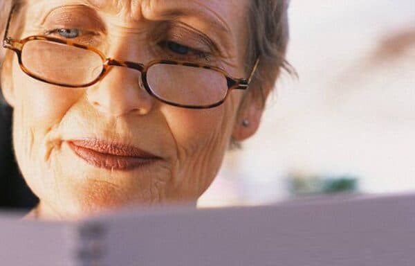 Những ưu - nhược điểm của kính viễn