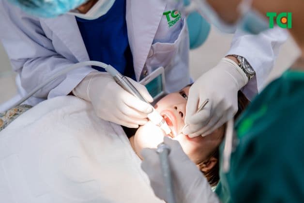 Lựa chọn nha khoa uy tín, máy móc hiện đại để điều trị tủy răng