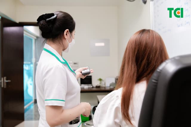 3 Loại máy đo kính cận dùng trong khám cận thị tại TCI