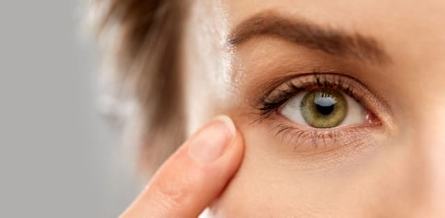 Bật mí cách nâng cơ mí mắt không cần phẫu thuật