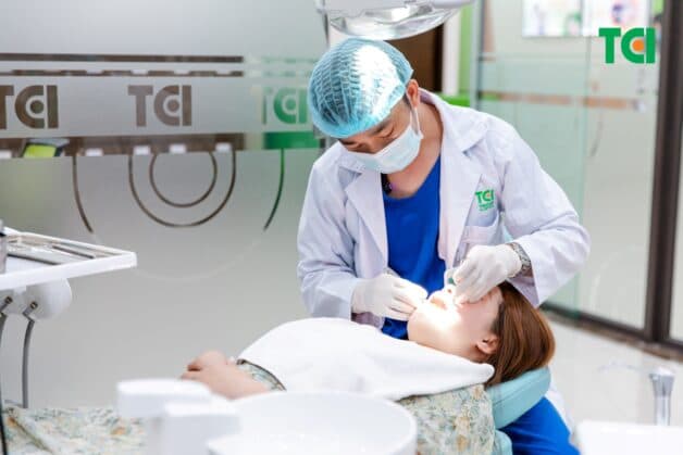 nhổ răng số 8 hàm dưới