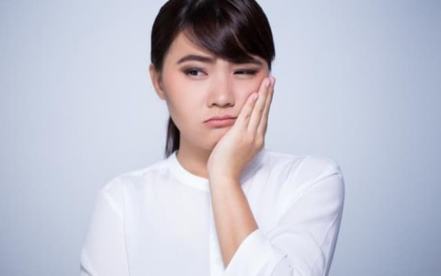 Nhổ răng khôn làm nhỏ mặt và sự thật đằng sau