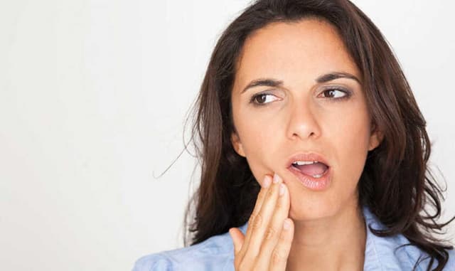 Nguyên nhân bọc răng sứ nhai bị cộm