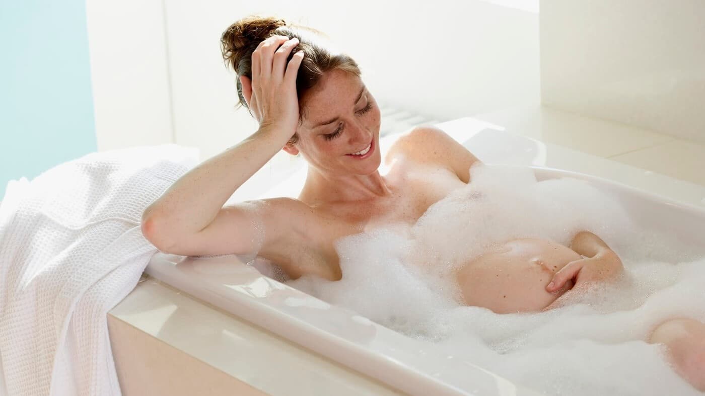 Khi mắc sốt xuất huyết có kiêng tắm không là vấn đề mà nhiều mẹ bầu quan tâm