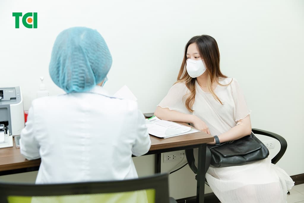 Bác sĩ TCI hướng dẫn mẹ bầu cách chăm sóc khi bị sốt xuất huyết