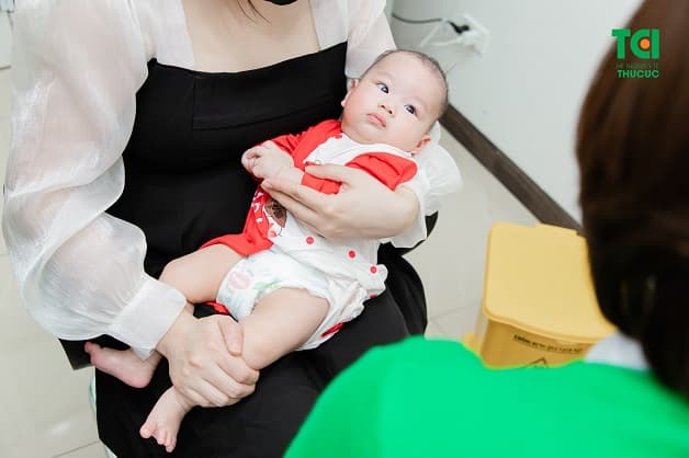 thời gian tiêm uốn ván