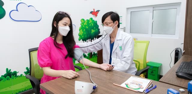 Tiêm phòng viêm gan B ở người lớn: Những điều cần biết