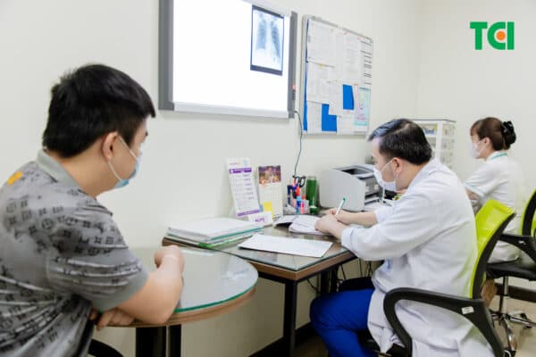 trào ngược dạ dày gây khàn tiếng