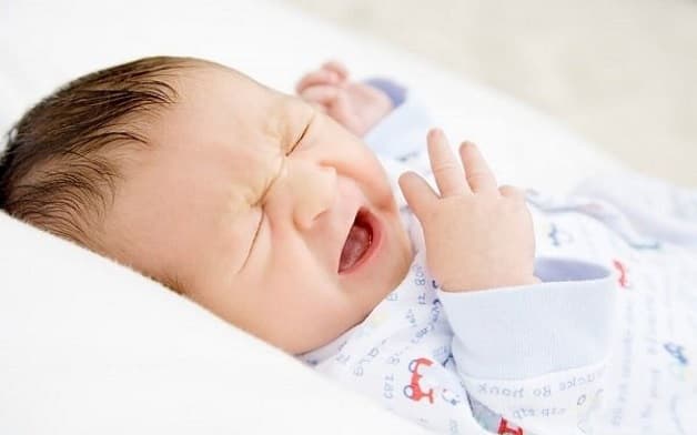 Trẻ 2 tháng tuổi dễ bị cảm cúm