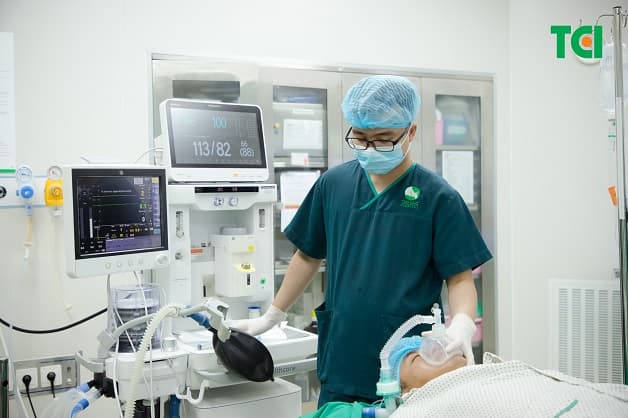 đến bệnh viện xử trí hóc dị vật thực quản