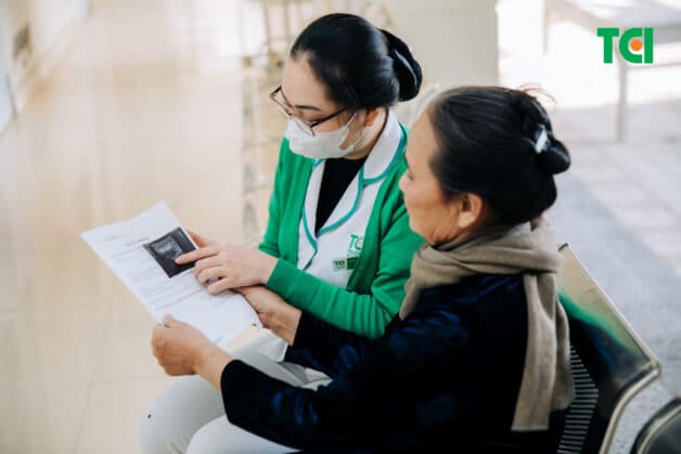 Hạnh phúc bình dị từ lần đầu tiên được khám và tầm soát ung thư miễn phí