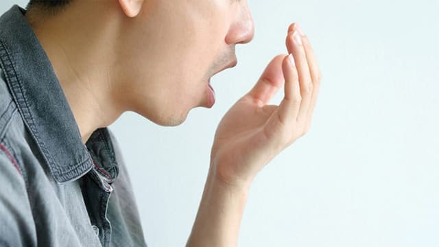 Bác sĩ chữa hôi miệng và phương pháp thường áp dụng