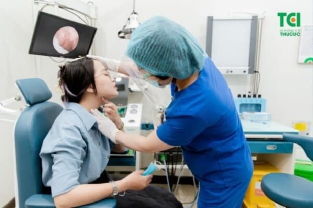 chẩn đoán bị viêm amidan