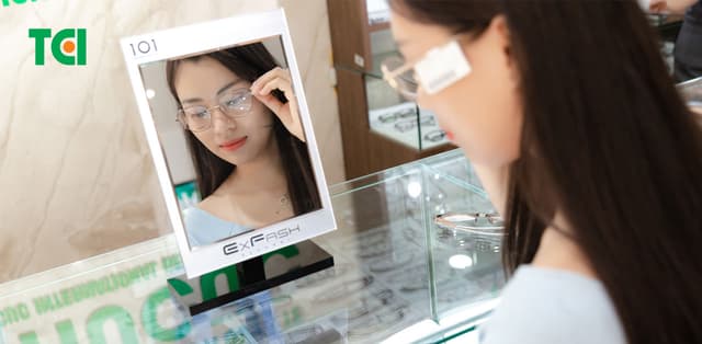 Giải đáp: Cắt kính cận mất bao nhiêu tiền