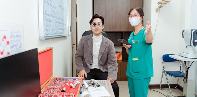 Trả lời thắc mắc: Cắt tròng kính cận bao nhiêu tiền