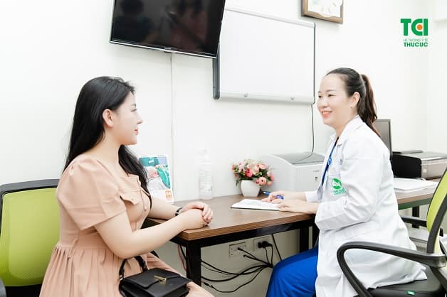 Khám phụ khoa ngay khi bạn thấy có dấu hiệu rong kinh kéo dài