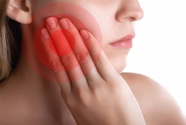 Vấn đề nhổ răng khôn 2 tuần vẫn đau