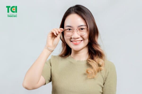 Tại sao phải cắt kính cận thị?