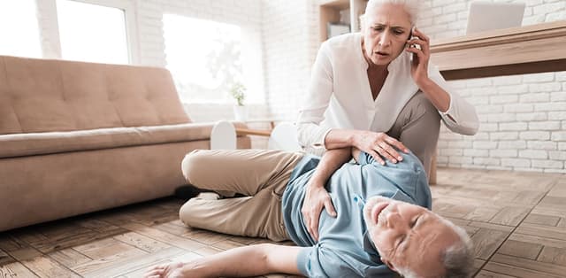 Làm thế nào khi bị đột quỵ: 3 bước sơ cứu quan trọng