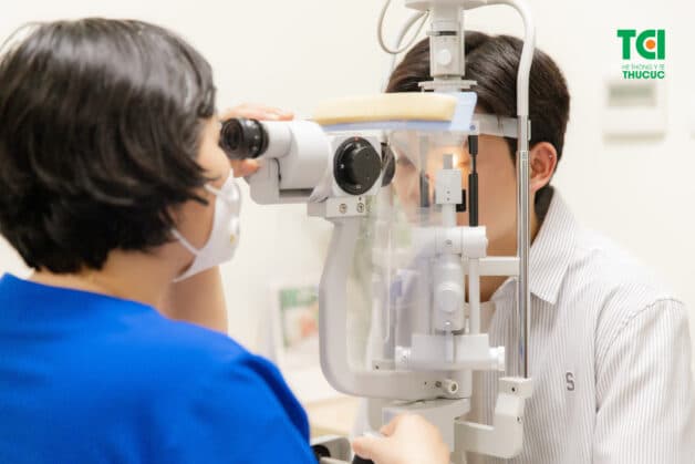 Giải đáp chi tiết thắc mắc: Mua kính thuốc ở đâu tốt?