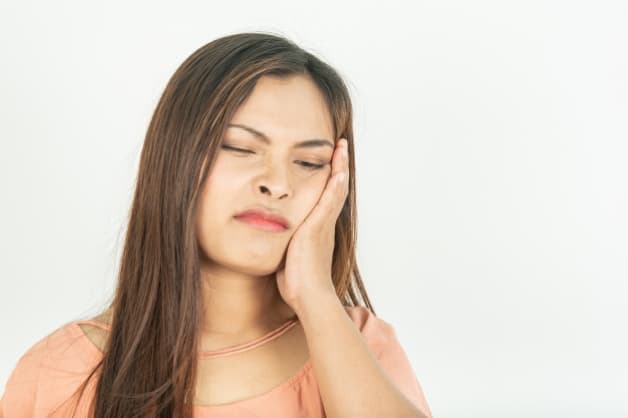 Vì sao nhổ răng khôn 1 tuần vẫn đau?