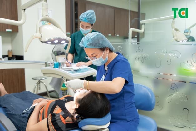 Phương pháp niềng răng mặt lưỡi