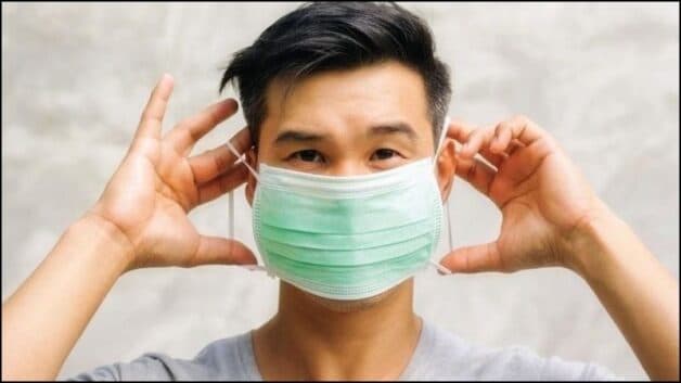 dùng khẩu trang cùng thuốc viêm mũi dị ứng đúng cách