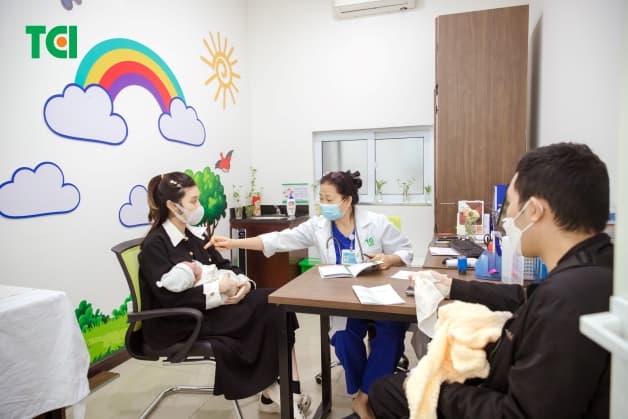 tiêm vắc xin 5 trong 1