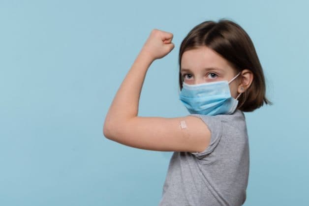 tiêm vắc xin cúm không chỉ bảo vệ bạn mà còn bảo vệ cộng đồng