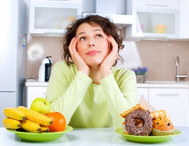 Trước khi tiêm vacxin có được ăn không là câu hỏi của nhiều người