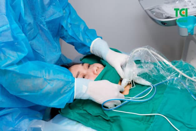 Điều trị tuyến giáp to tại Thu Cúc TCI bằng công nghệ đốt sóng cao tần.