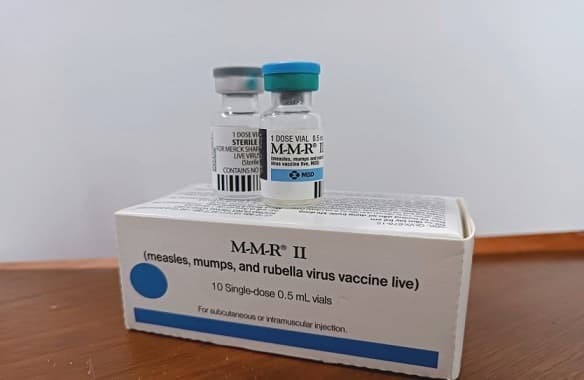 Vắc xin 3 trong 1 giúp giảm số mũi tiêm người tiêm cần thực hiện.