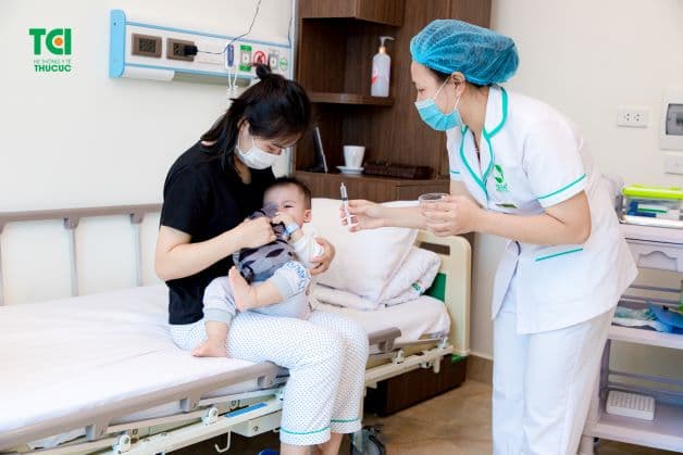 Trẻ mắc viêm tiểu phế quản ở mức độ nặng cần phải điều trị nội trú để ngừa biến chứng nguy hiểm sức khỏe