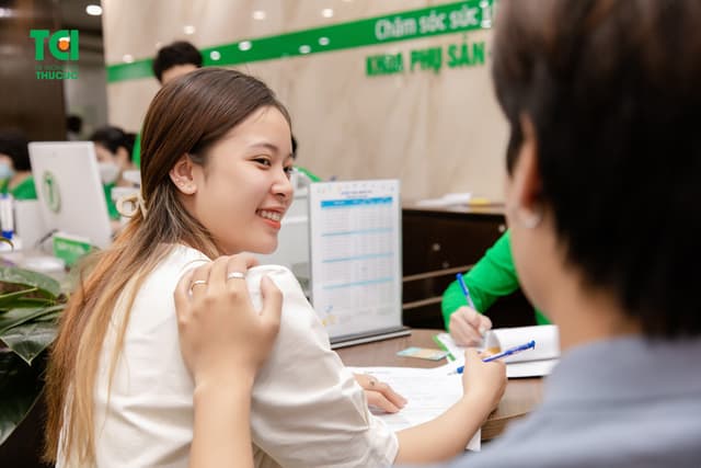 Ảnh Tiktoker triệu follower Đào Nguyễn Ánh trải nghiệm cùng vợ bầu tại TCI