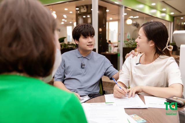 Ảnh Tiktoker triệu follower Đào Nguyễn Ánh trải nghiệm cùng vợ bầu tại TCI