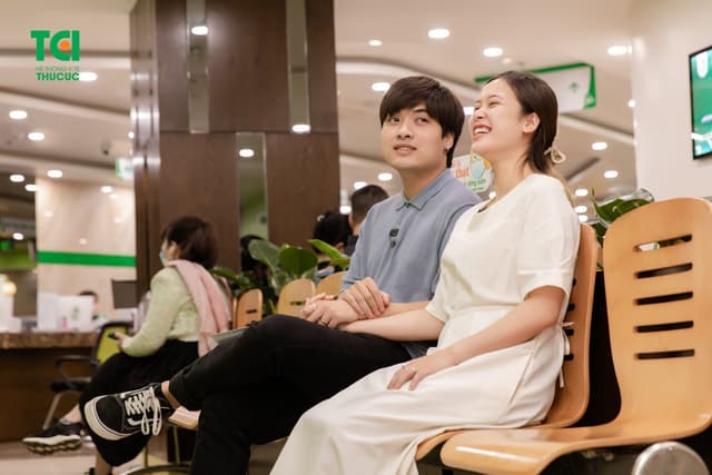 Ảnh Tiktoker triệu follower Đào Nguyễn Ánh trải nghiệm cùng vợ bầu tại TCI