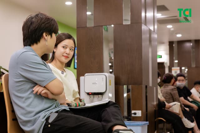 Ảnh Tiktoker triệu follower Đào Nguyễn Ánh trải nghiệm cùng vợ bầu tại TCI