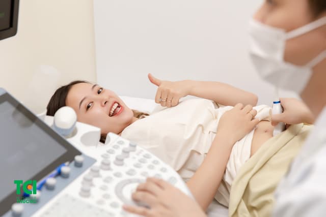 Ảnh Tiktoker triệu follower Đào Nguyễn Ánh trải nghiệm cùng vợ bầu tại TCI