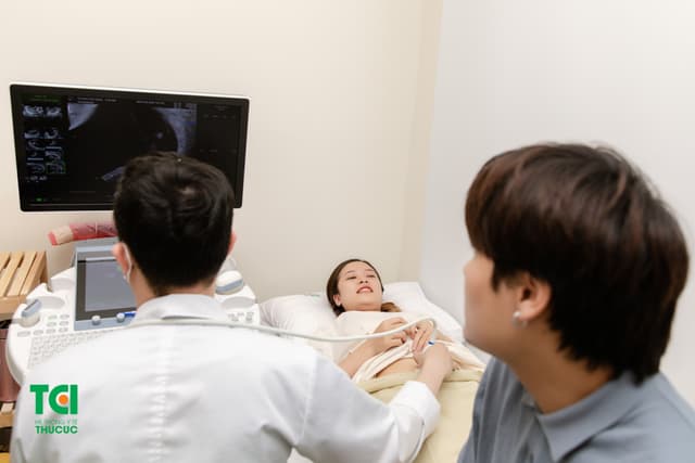 Ảnh Tiktoker triệu follower Đào Nguyễn Ánh trải nghiệm cùng vợ bầu tại TCI